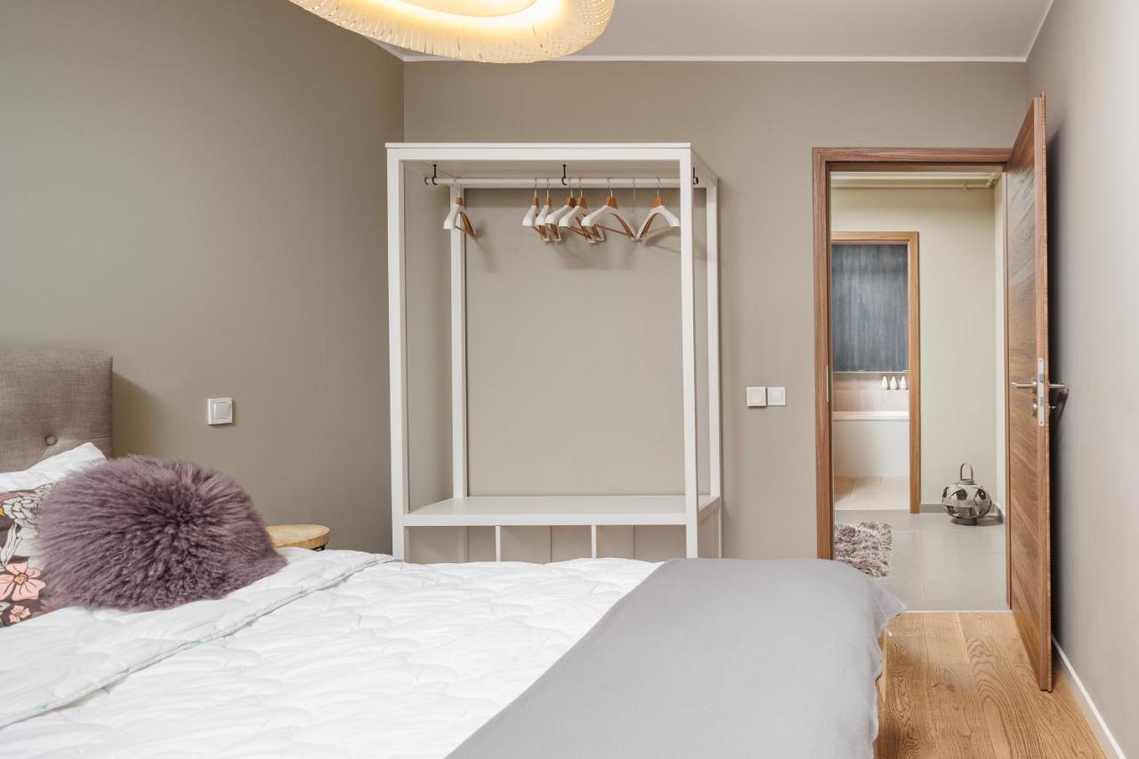 Cosmopolit Booking Brașov Exterior foto
