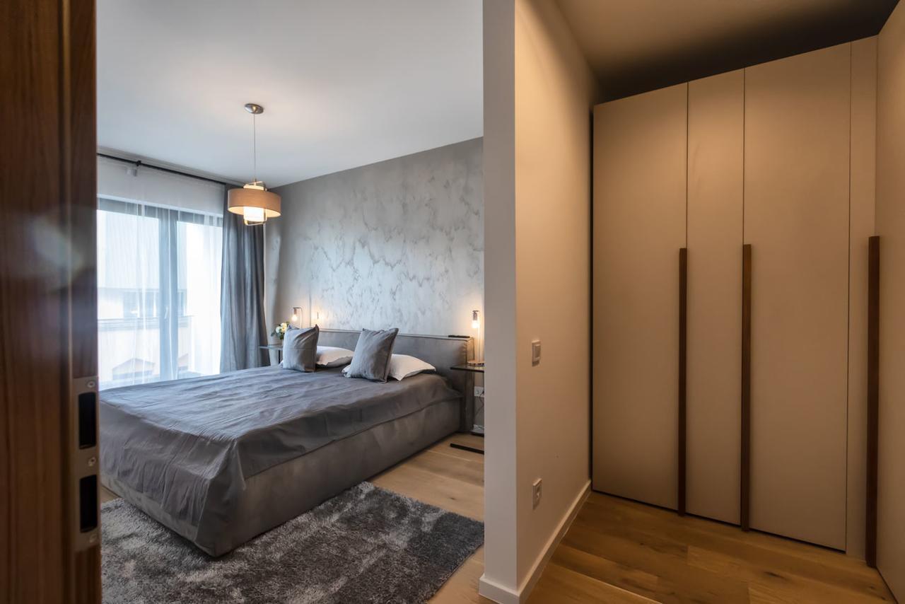 Cosmopolit Booking Brașov Exterior foto