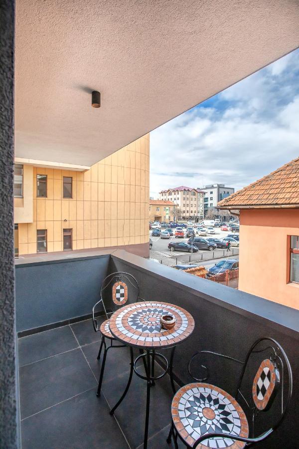 Cosmopolit Booking Brașov Exterior foto